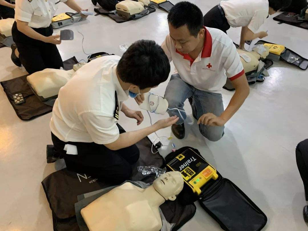 AED自动体外除颤仪“救命神器”